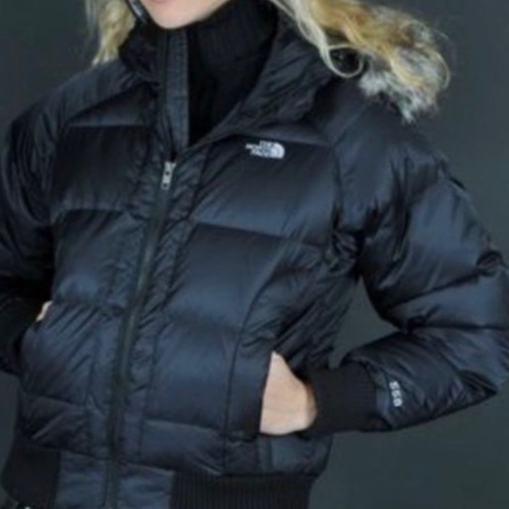 The North Face Womens Black 550 Fur Hooded Down Puffer Jacket Size Small.